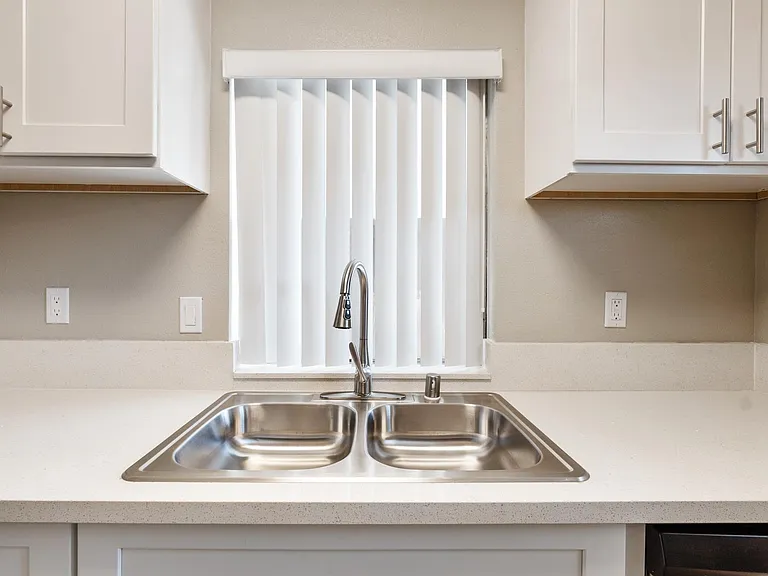 Myers Terrace Apartments — Photo 5