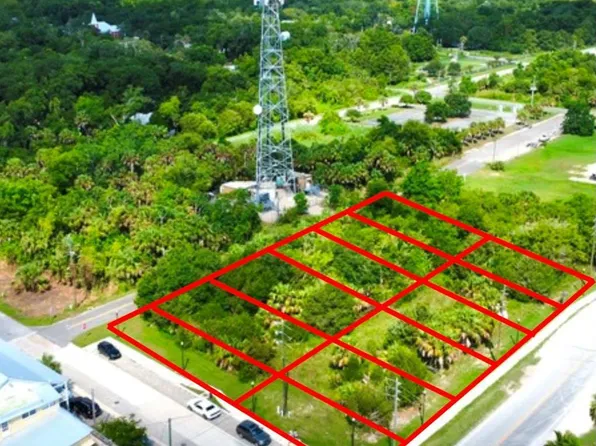 286 Water St, Apalachicola, FL 32320