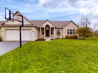 7836 Narrow Leaf Ct, Blacklick, OH 43004