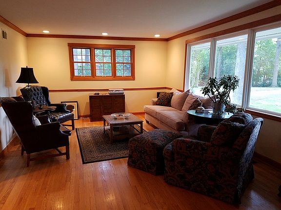3rd image of 2272 Shannondale Dr