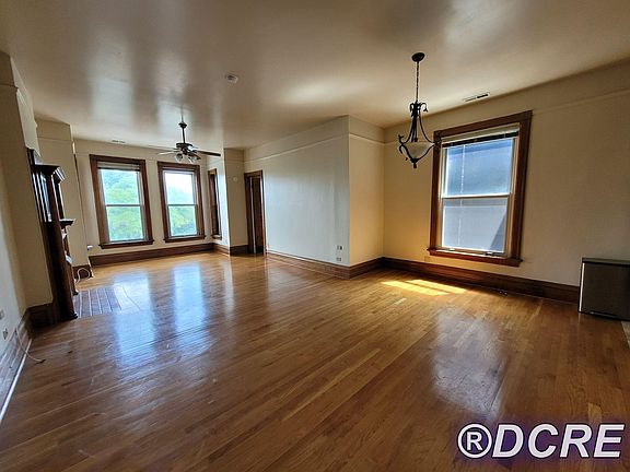 4th image of 403 W North Ave #4