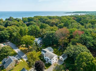 32 Beach Bluff Ter, Cape Elizabeth, ME 04107