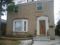 2nd image of 3843 Louise St