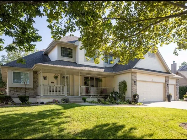 2812 SW Emerald Creek Pl, Blue Springs, MO 64015