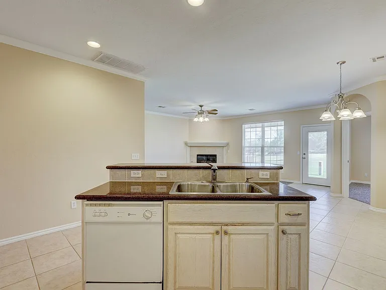11312 NW 121st Pl — Photo 12