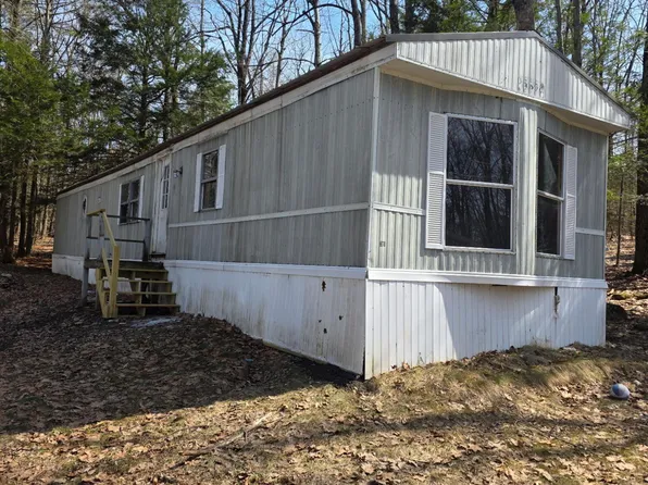 30 Squire Court, Winthrop, ME 04364