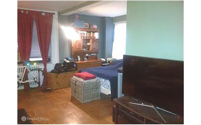 Rented by Douglas Elliman | media 27