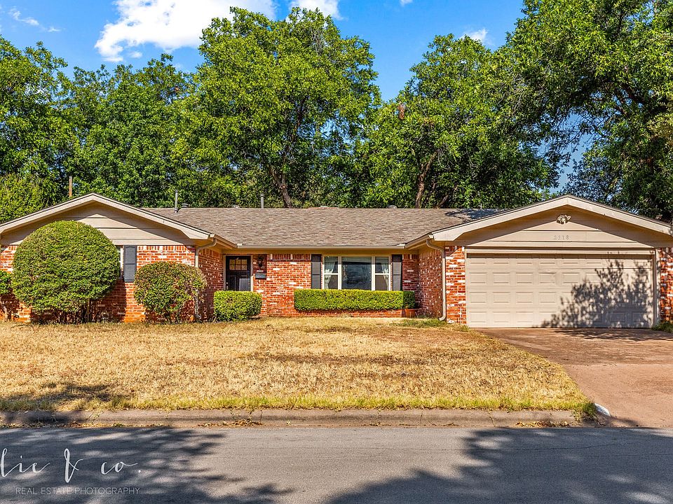 1st image of 2318 Sylvan Dr