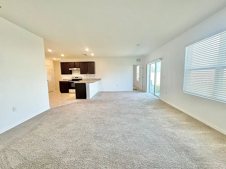 177 Sofia Ln — Photo 9