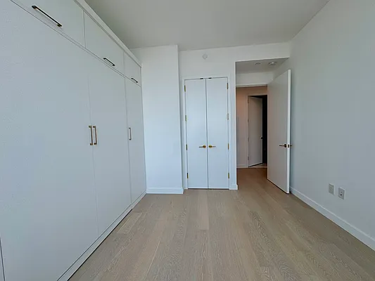 Rented by YouYork Management LLC | media 20