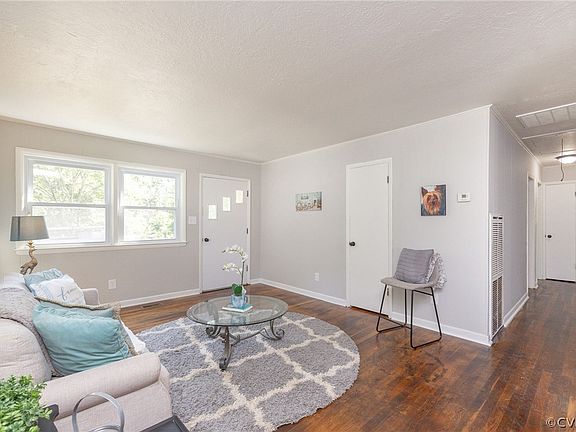 5th image of 554 S 22nd Ave