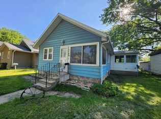 1126 Columbia St, Waterloo, IA 50703