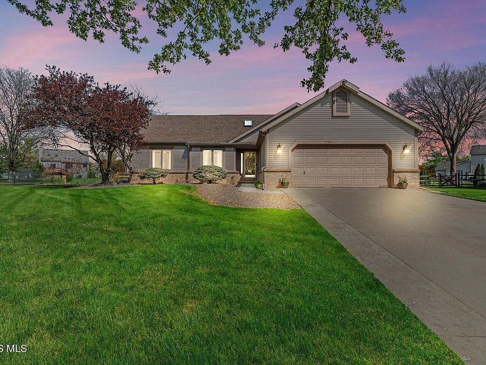 1st image of 1795 Arrow Ln