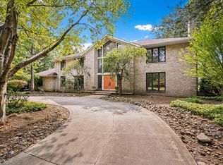 30 Stonewood Dr, Moreland Hills, OH