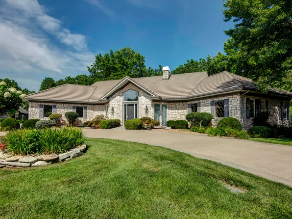 458 S Oaks Drive, Springfield, MO 65809