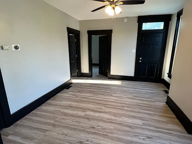 461 E Main St #1 — Photo 7