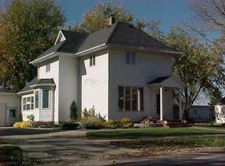 412 4th St, West Point, IA 52656