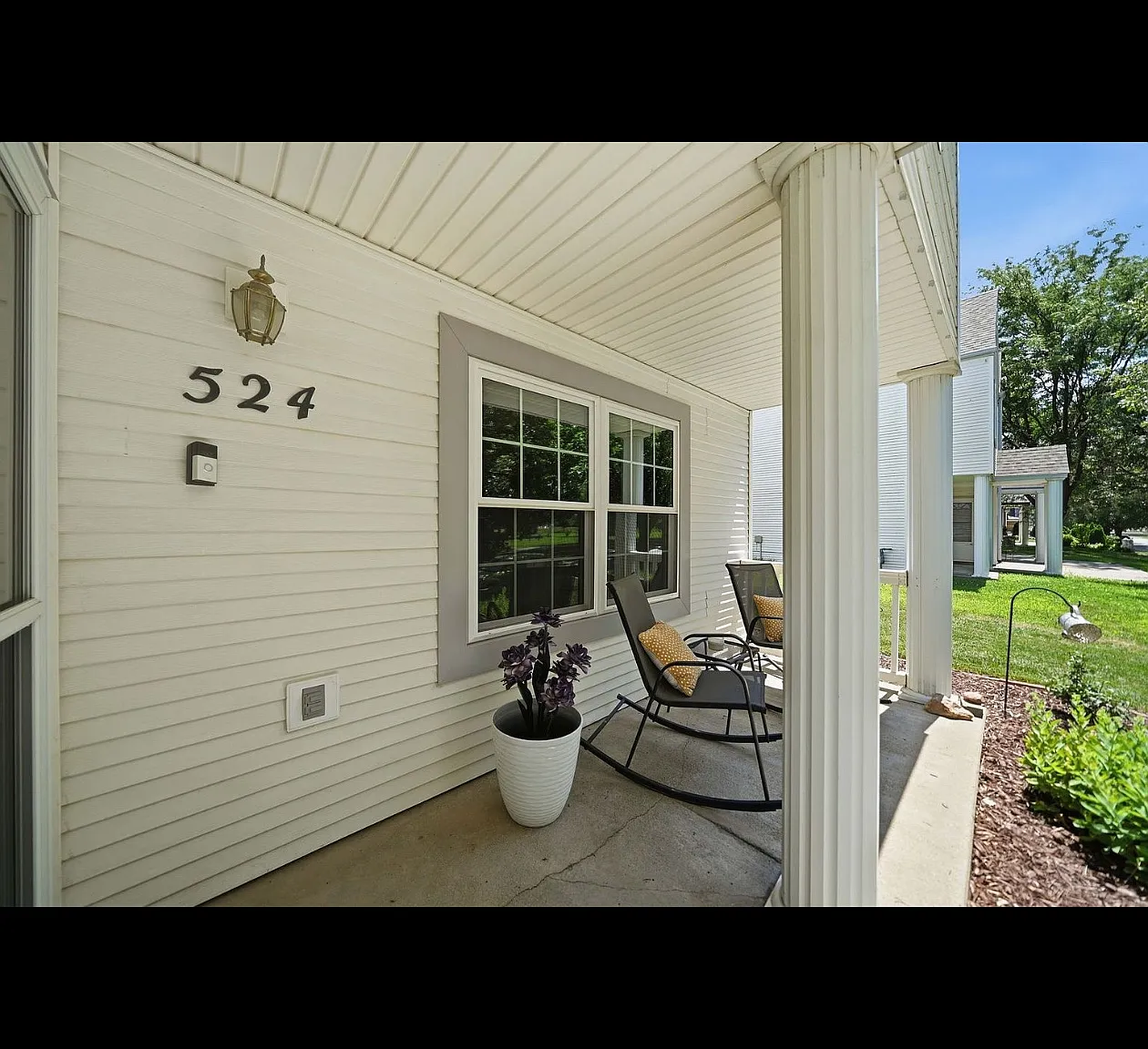 3 bed, 1365 sqft, $2,200 — Photo 4