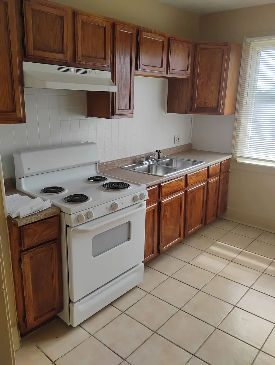 Building Photo - 14917 Parkside Ave #1