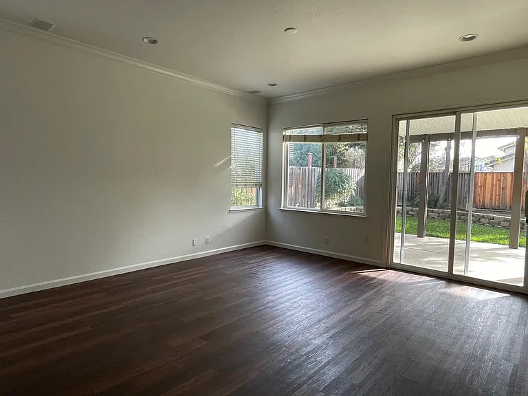 2608 Nevelson Ct — Photo 7