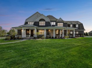 2427 E Highpond Xing, Appleton, WI 54913