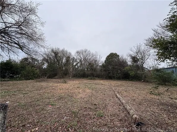447 Hillsboro St, Fayetteville, NC 28301