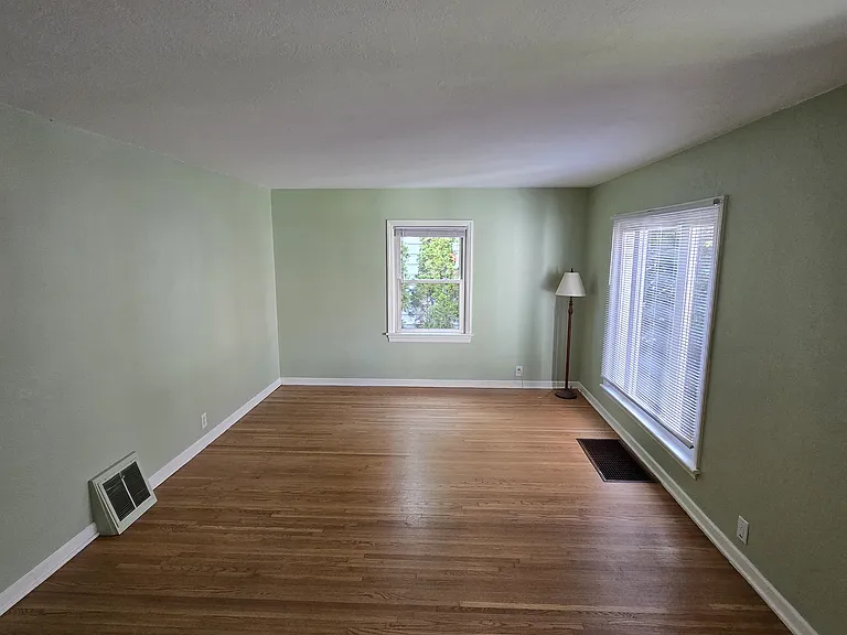 23821 W Amboy St — Photo 3
