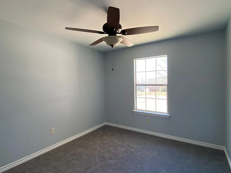 307 Coral Reef St — Photo 9