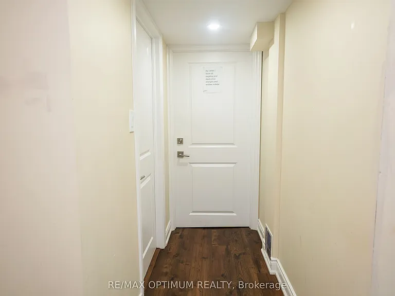 9 Fenchurch Dr #BASEMENT — Photo 12