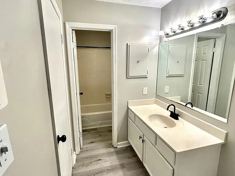 7569 Faraday Pl — Photo 2