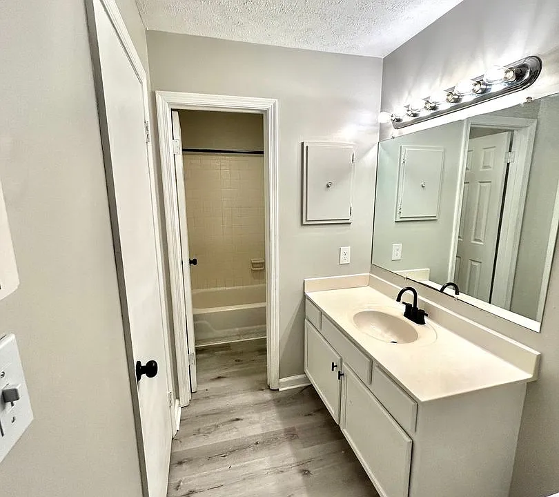 7569 Faraday Pl