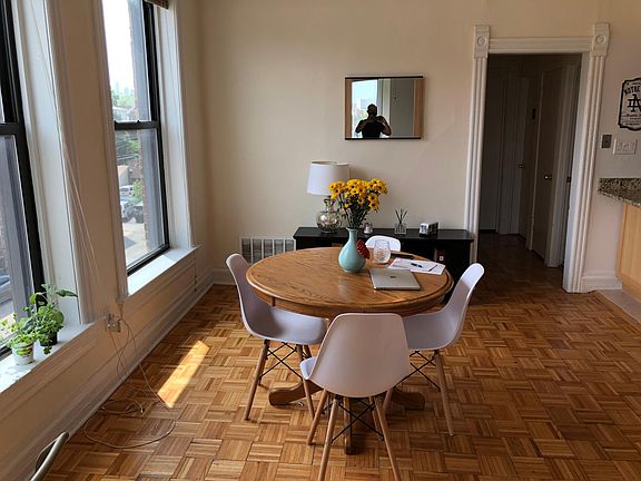 5th image of 757 W Diversey Pkwy APT 3E