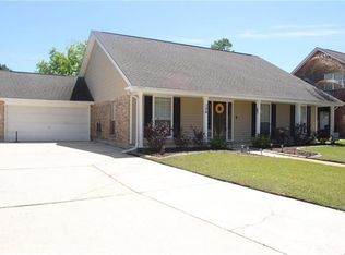 124 Melrose Dr, Destrehan, LA 70047