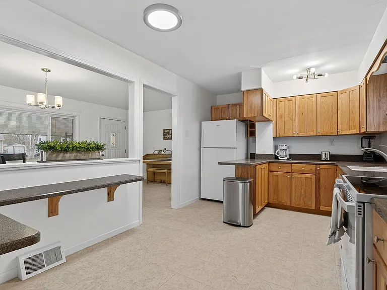 444 Rosedale Ter — Photo 15