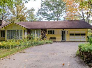 227 Joliet Ave, Houghton lake, MI 48629