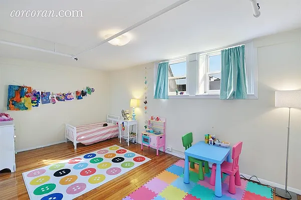 Rented by Corcoran | media 14