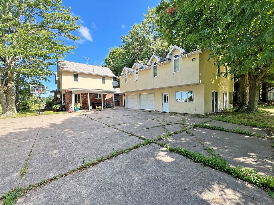 2nd image of 5575 Williams Rd