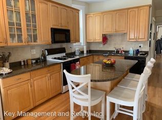 1145 W Drummond Pl APT 3, Chicago, IL 60614