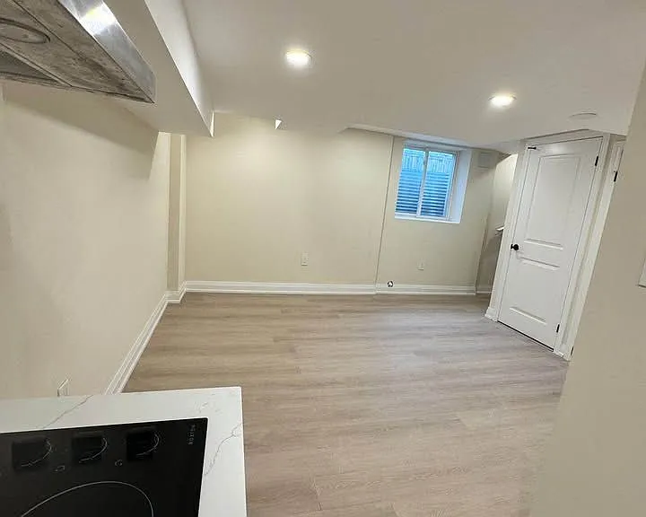 60 Wakelin Ter — Photo 4