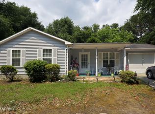 104 Cedar St, Aberdeen, NC 28315