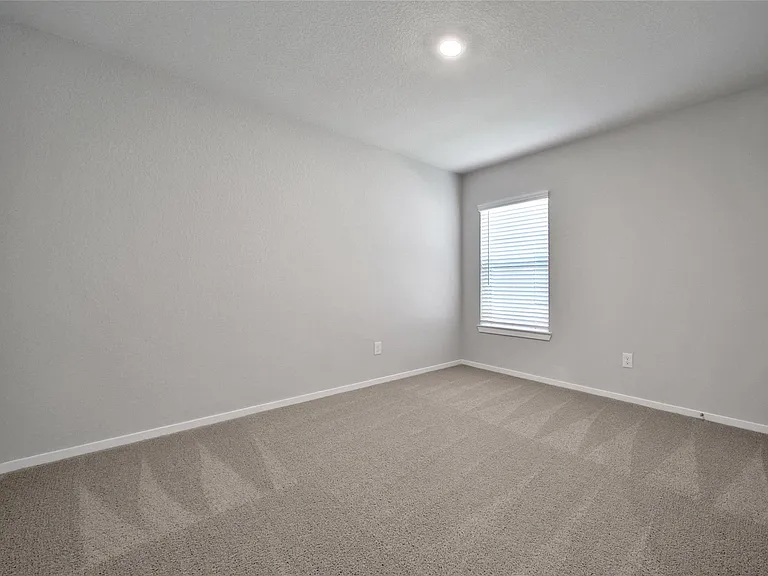 8007 Camphor Ct — Photo 14
