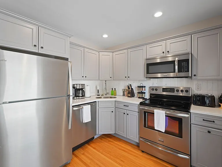 20-22 Lincoln Ave — Photo 14