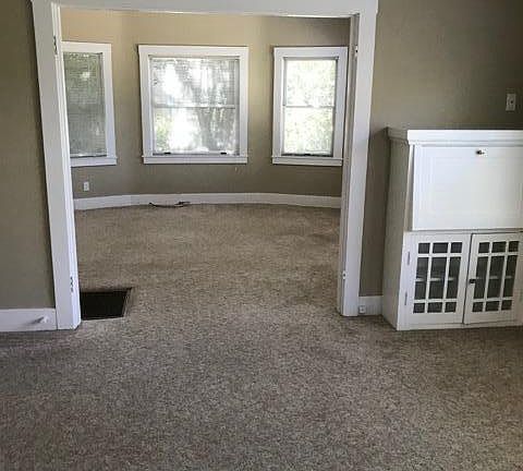 BEDROOM OR FRONTROOM 2 BIG ROOMS