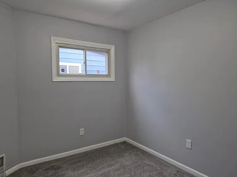 3326 Delaware St — Photo 3