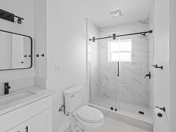 4th image of 3971-73 Georgia St #3971
