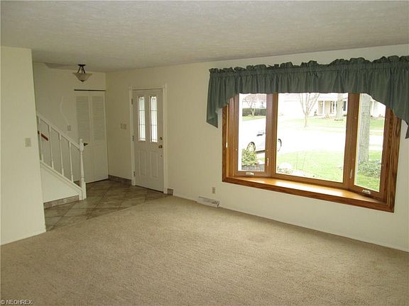 5th image of 4028 Fielding Dr