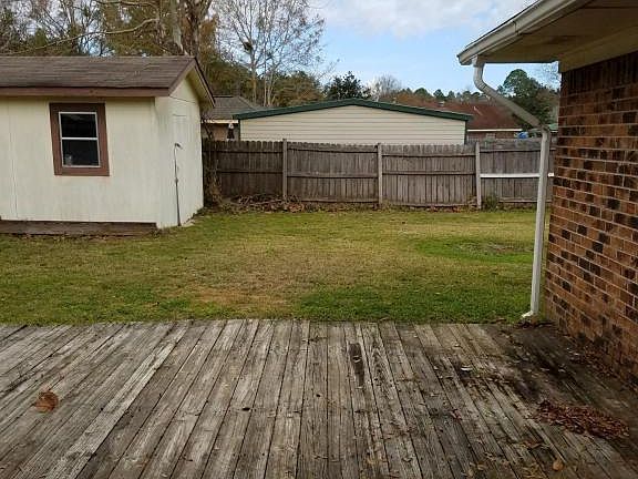 2nd image of 2412 Heritage Dr