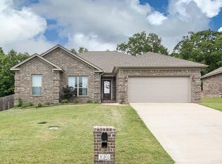 320 Austin Creek Dr, Austin, AR 72007