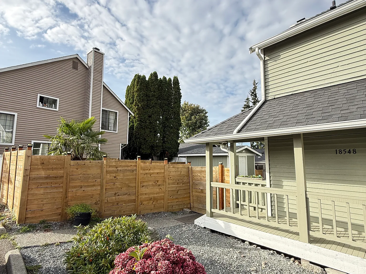 3 bed, 1200 sqft, $3,200 — Photo 2