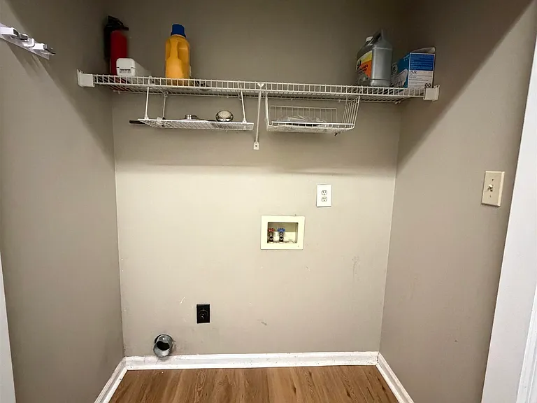 105 Sugarwood Ct — Photo 23